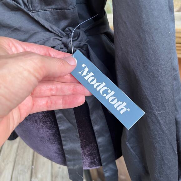 Modcloth Women's Black Long Sleeve Wrap Blouse Size XL. NEW - Picture 5 of 8